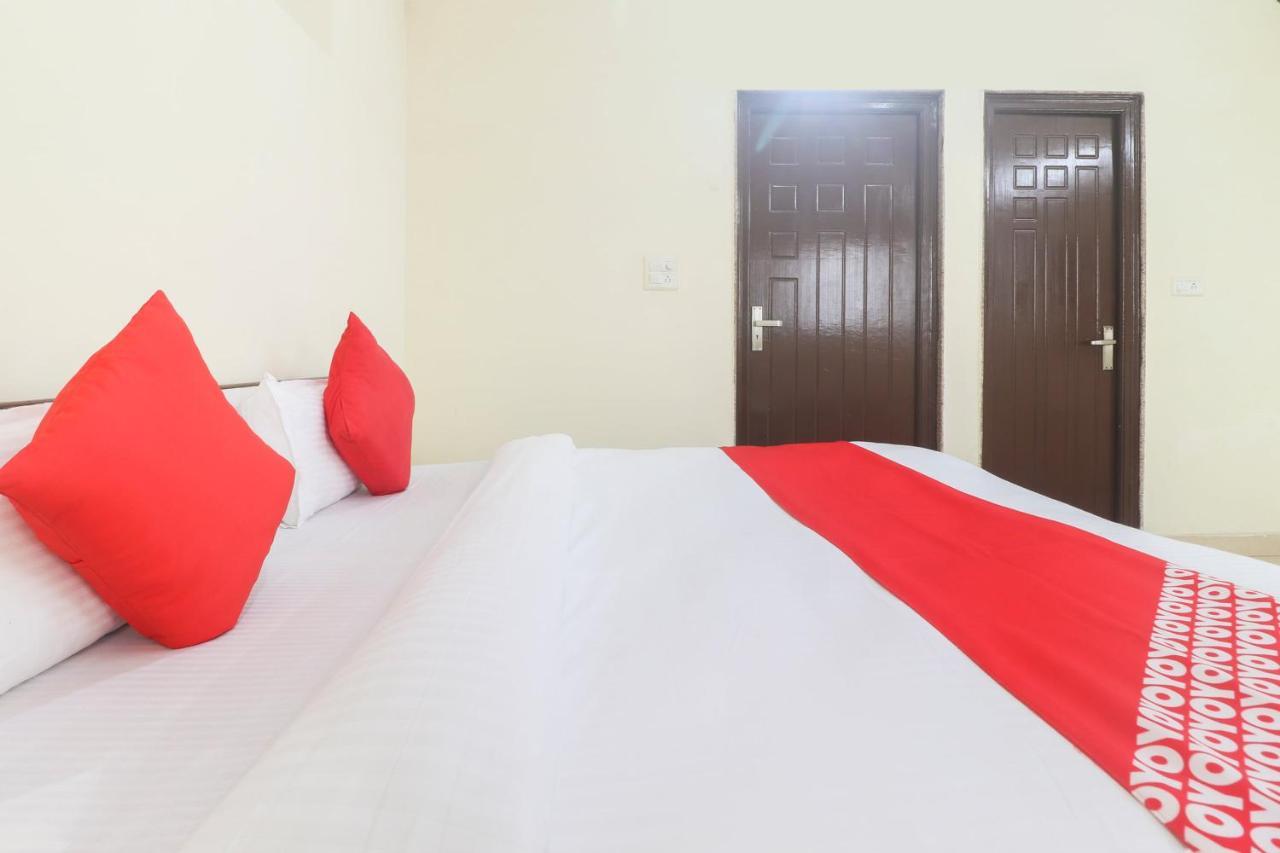 Hotel Oyo 64683 Shri Yamuna Palace Vrindavan