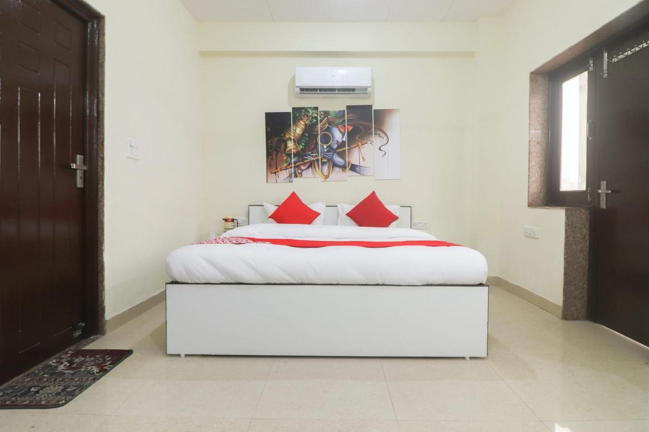 Oyo 64683 Shri Yamuna Palace Hotel