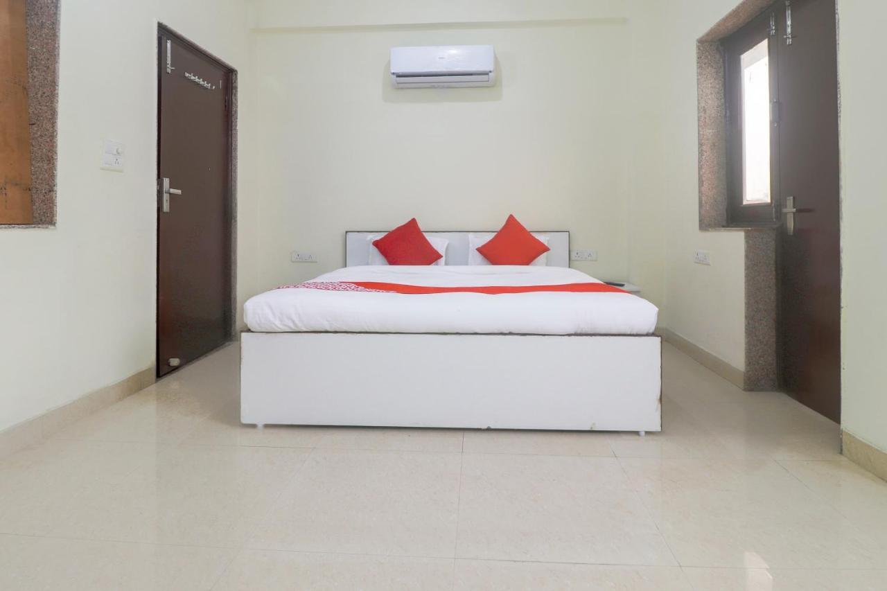 Oyo 64683 Shri Yamuna Palace Hotel